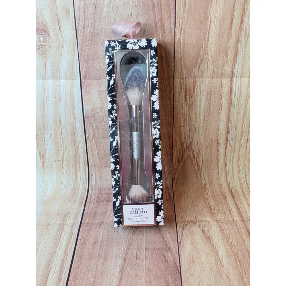 Vince Camuto Beauty Duo Face Brush- Dual -Ended Cream & Powder Makeup Brush